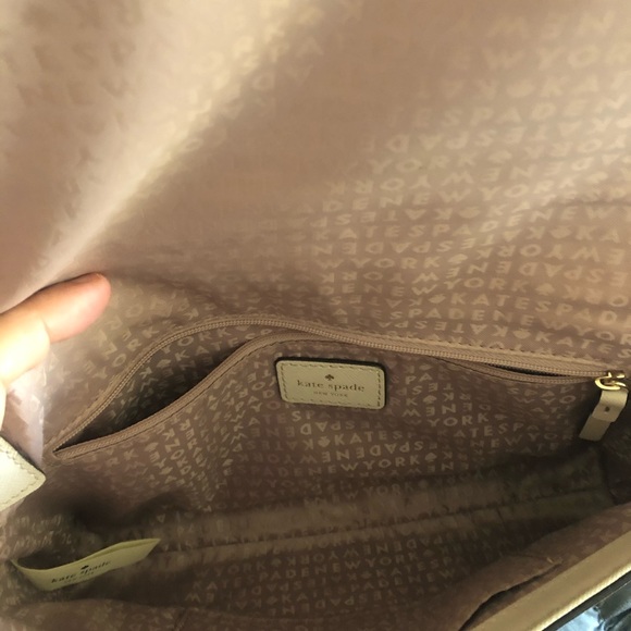 Kate 🖤 Spade Crossbody - Picture 7 of 8